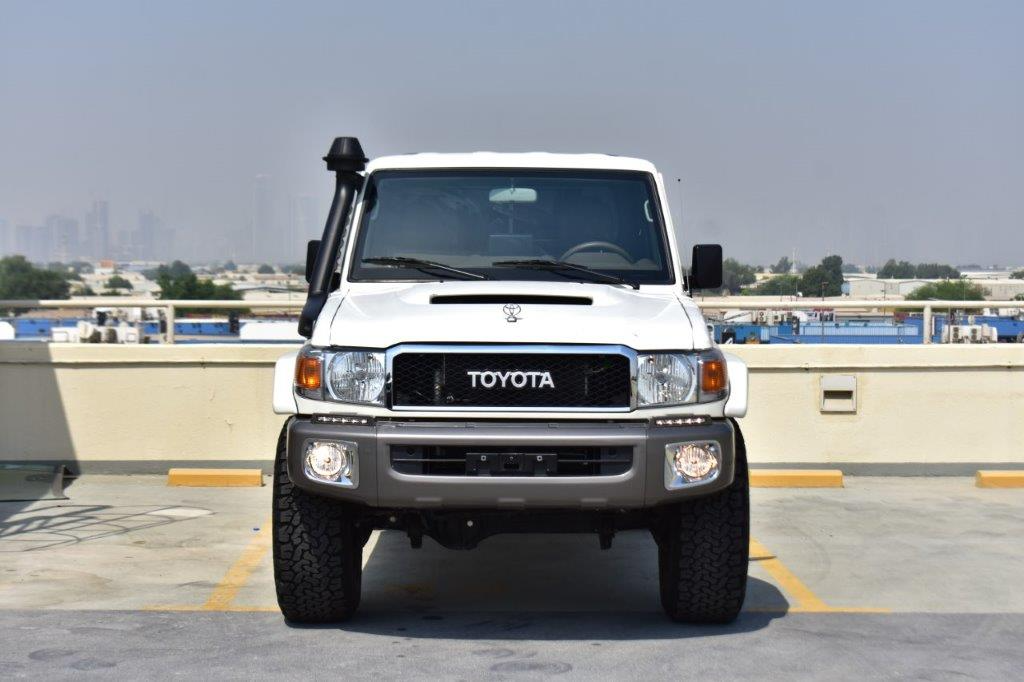 2022 TOYOTA LAND CRUISER 79 DOUBLE CAB PICKUP XTREME V8 4.5L TURBO DIESEL 4WD MANUAL TRANSMISSION